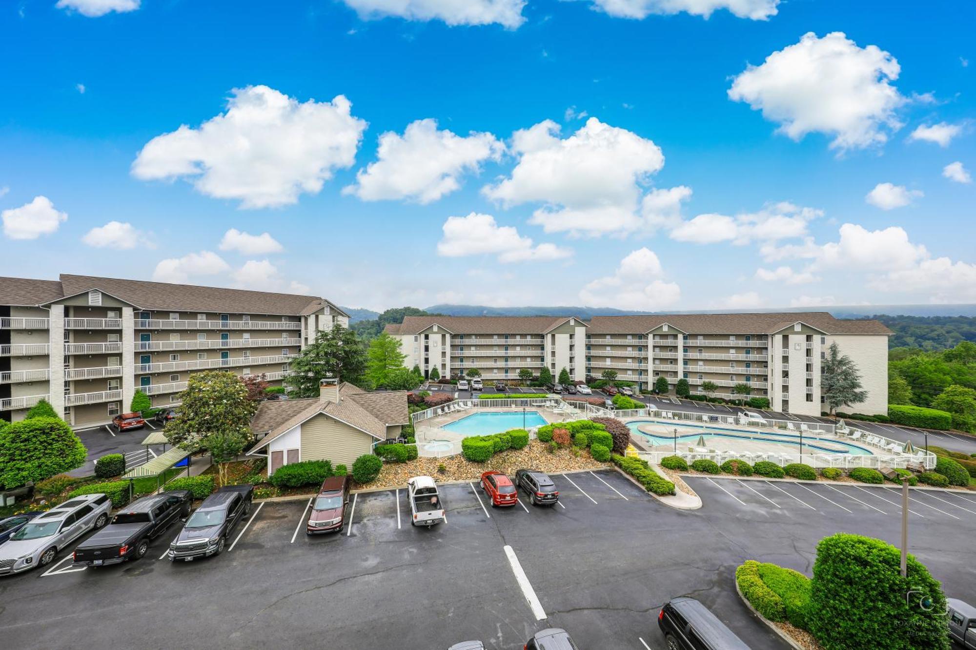 Rock-A-While Whispering Pines 214 Apartment Pigeon Forge Exterior photo